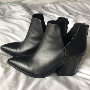 Vince Camuto Gigietta Booties